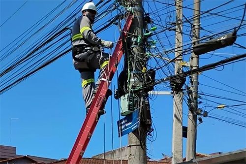 Pedido da ACESS é atendido e ação conjunta fará limpeza de fios na região da Serra Sede